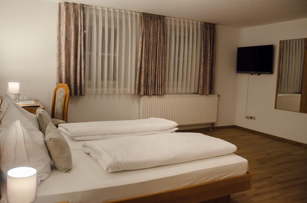 Hotel Blaue Traube Schongau Bagian luar foto
