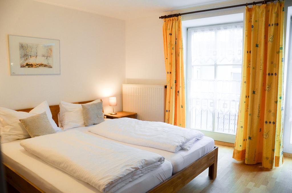 Hotel Blaue Traube Schongau Bagian luar foto